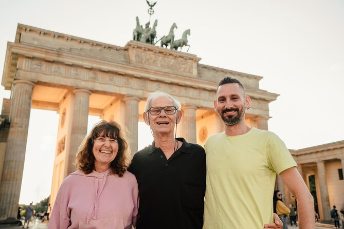 1.5 Hour Cinematic Style Portrait Photoshoot and Tour in Vienna - How Fedor works with camera-shy people
