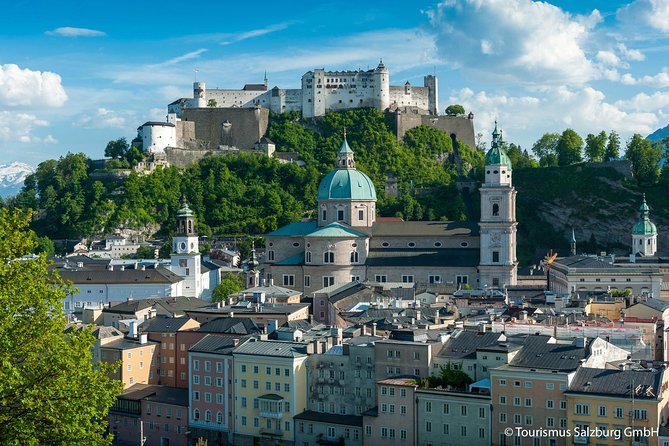 2-Hour Private Salzburg City Highlights Tour - Nonnberg Abbey and Maria von Trapp
