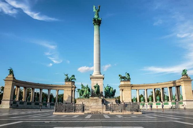 8 days European Highlights PRIVATE TOUR from Budapest including Budapest Vienna Prague and Bratislava - Day 5: Prague’s Old Town, bridge, and castle