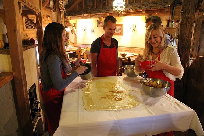 Apple Strudel & Prezel Cooking Class incl. Dinner & Music - The goulash gives the evening more substance