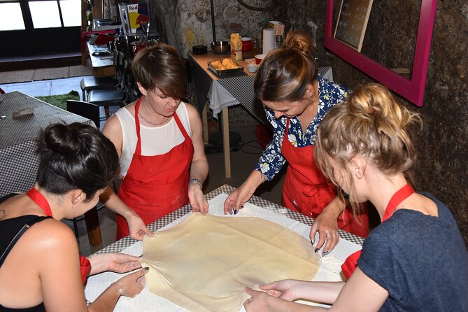Apple Strudel & Prezel Cooking Class incl. Dinner & Music - What you take home, and what you may not