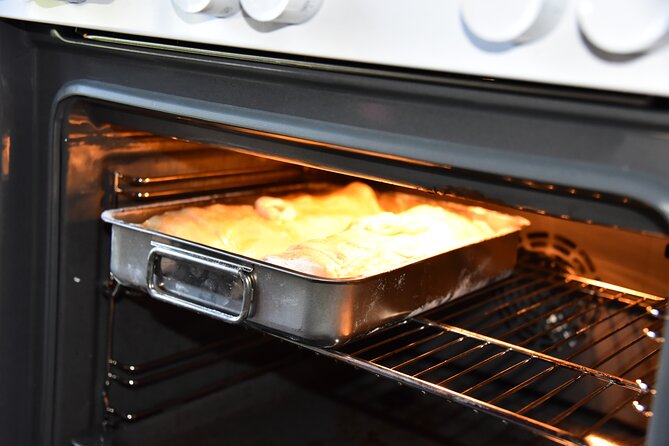 Austrian Apple Strudel Cooking Class including Lunch in Salzburg - Key details before you book