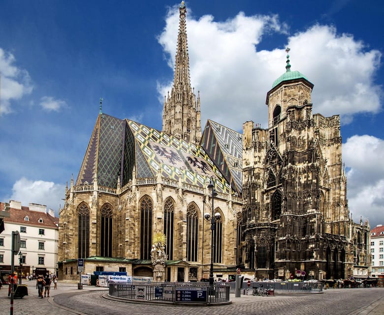 Best of Vienna: Private Walking Tour with a Local - Walking the Graben and central streets