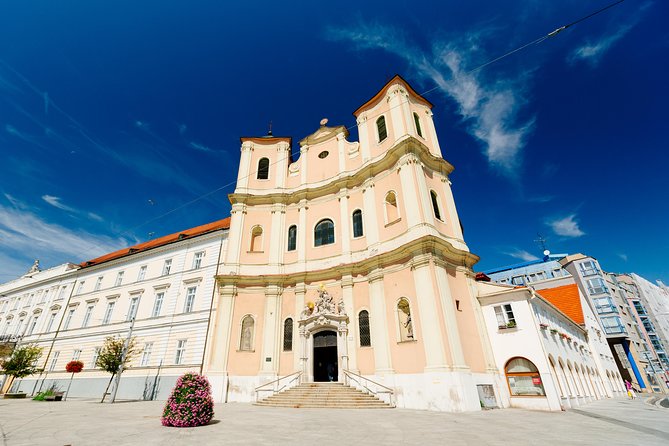 Bratislava Day Trip from Vienna With Catamaran Cruise on Danube - Returning to Vienna on the Twin City Liner