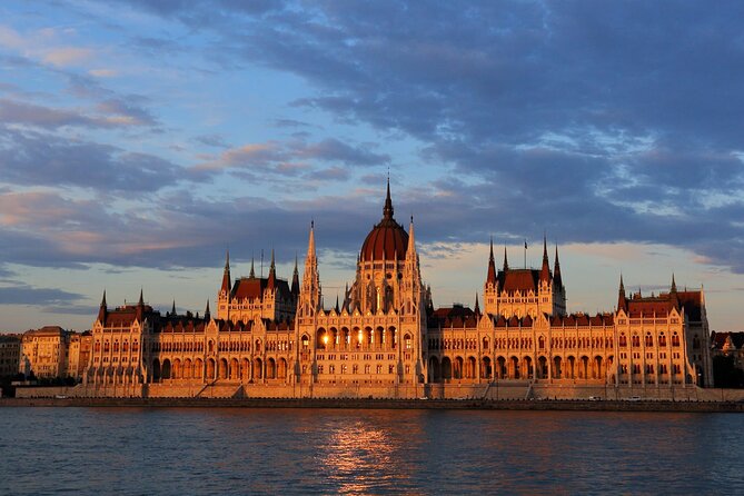 Budapest Small-Group Day Trip from Vienna with Local Guide - Buda Castle and Castle Hill
