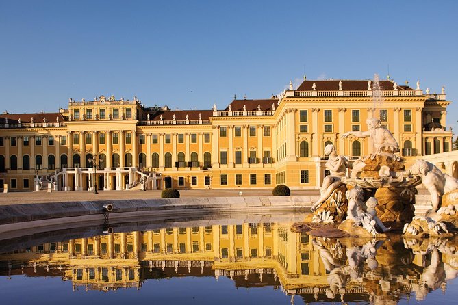 Budapest to Vienna Private Costumizable Day Tour with Lunch - The walking and timing reality