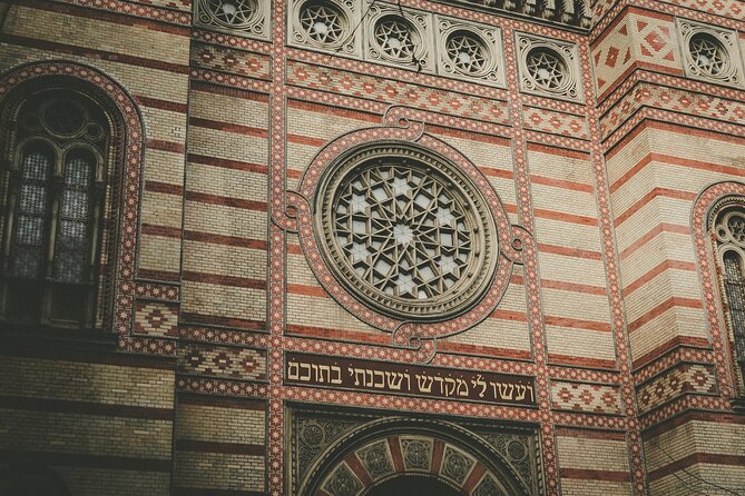 Budapest Unveiled Exclusive Day Tour - Porcelain, statues, and lunch in Buda