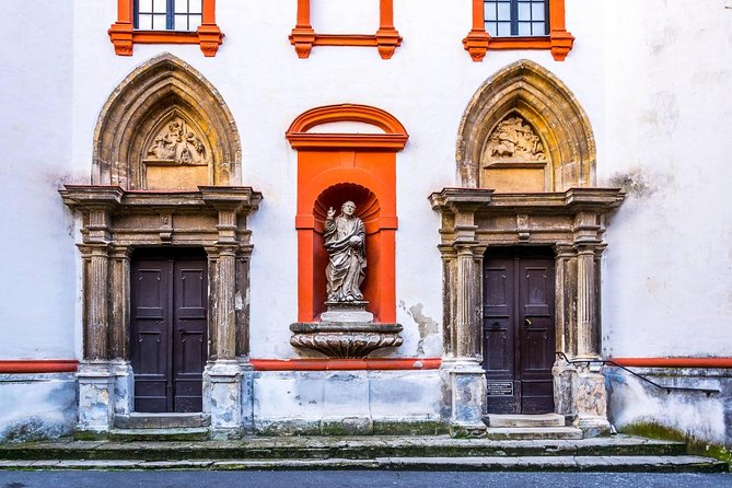 Budapest-Vienna One-Way Sightseeing Transfer - Who will get the most from this route