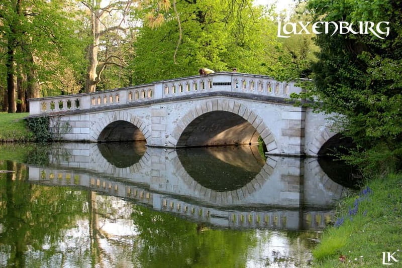 Day Trip from Vienna or Bratislava - Castles around Vienna - Laxenburg Gardens and Franzensburg Castle