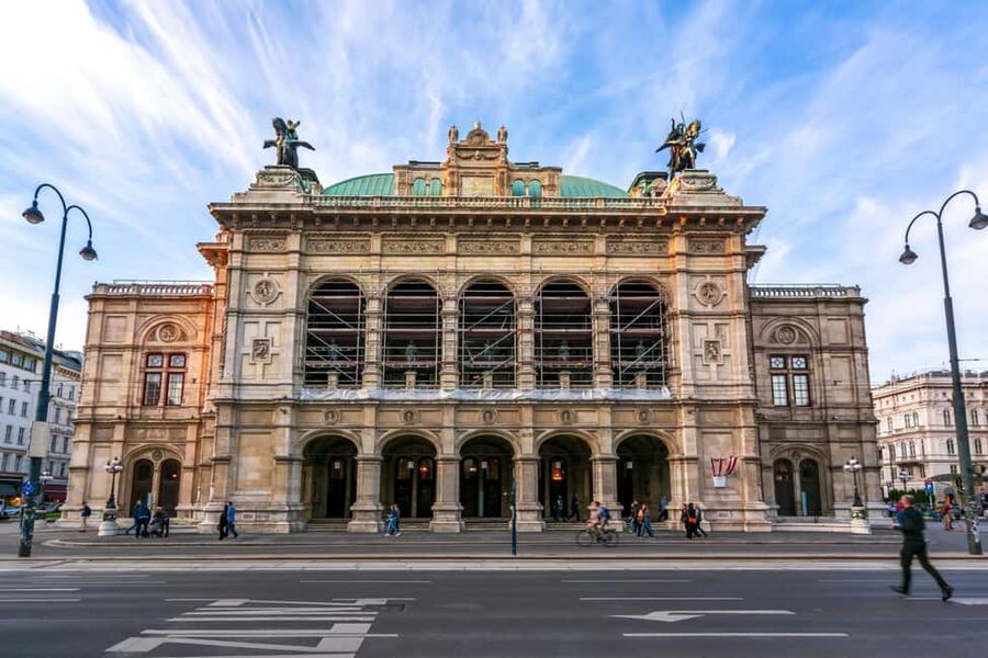 Discover 10 Things To Do in Vienna - Ultimate Walking Tour - Who should book this walk