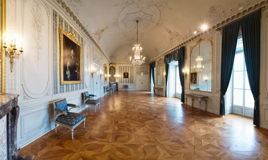 Eisenstadt: Esterhazy Palace Admission Ticket - Beginning upstairs in the Baroque palace rooms