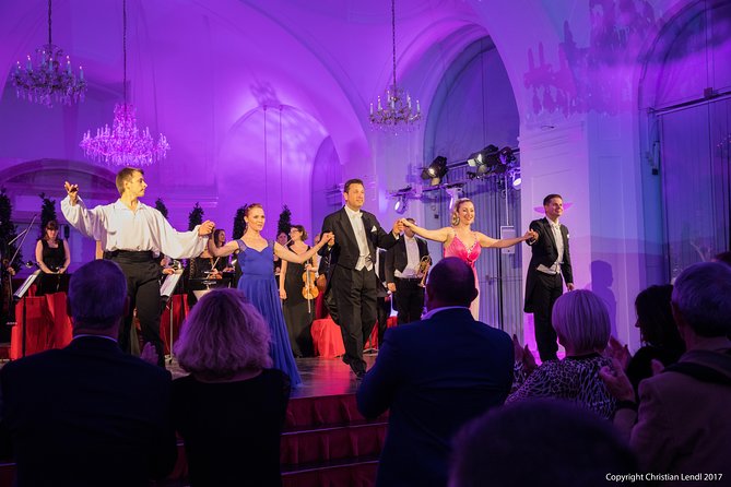 Evening at Schönbrunn Palace Vienna: 3-course Dinner and Concert - Dinner near Schönbrunn Palace