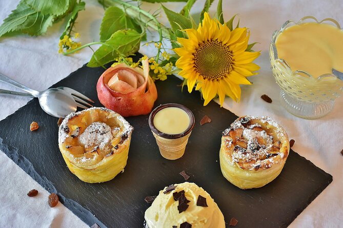 Food Tasting Tour in Hidden Gems of Vienna for Small Groups - Stop four: apple strudel in a historic cave setting