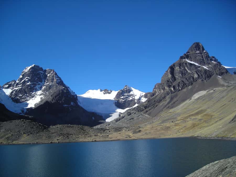 From La Paz: Condoriri Andes, Pico Austria Full Day Hiking - Five to six hours on foot at 4,600 meters