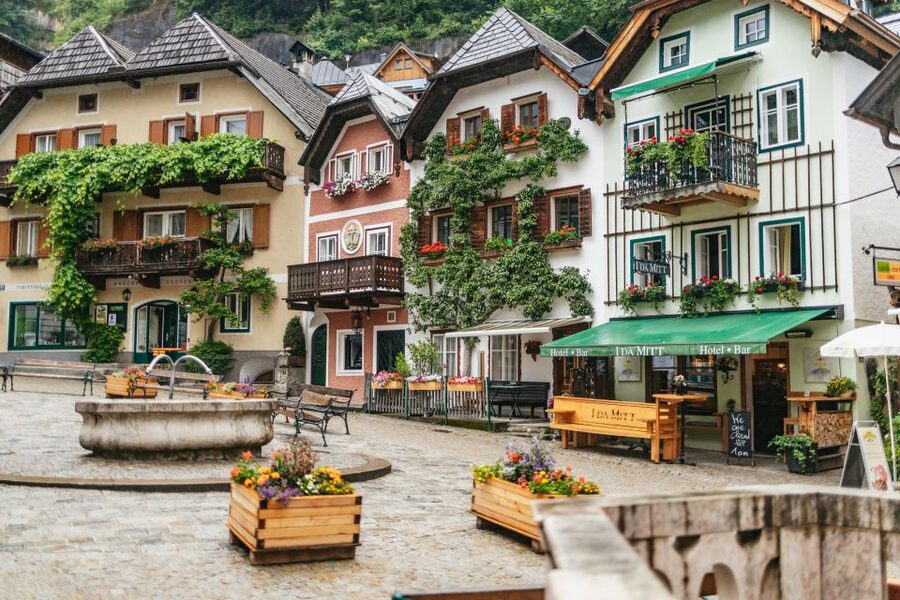 From Salzburg: Half-Day Tour to Hallstatt - Group size, comfort, and practical details