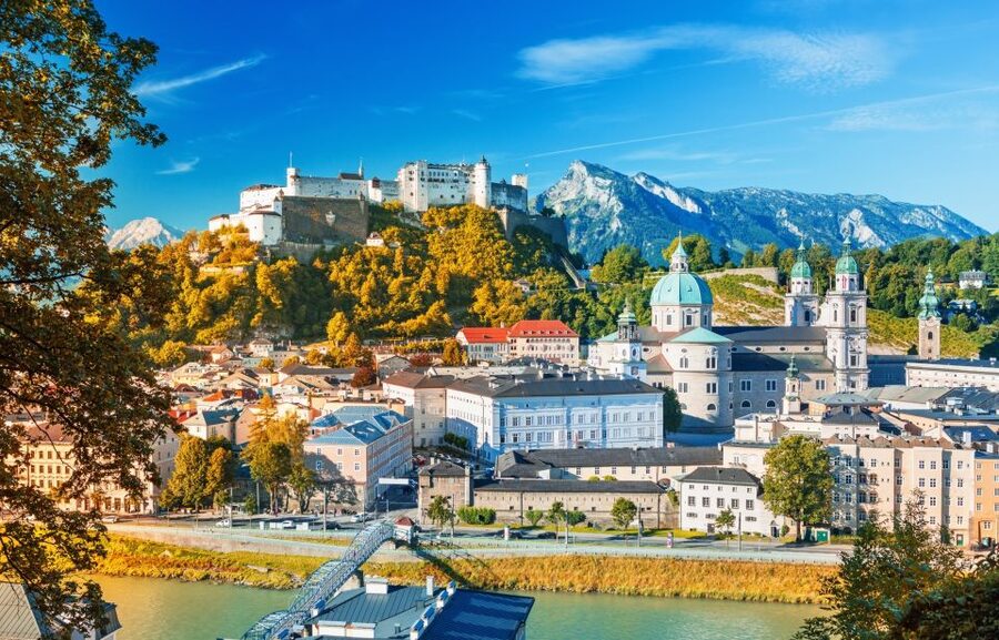 From Vienna: Austrian Lakes and Salzburg Private Tour - St. Gilgen and the appeal of a small lakeside town