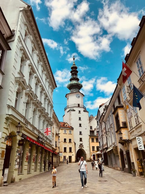 From Vienna: Bratislava City Highlights Trip - From Vienna to Bratislava in one compact day