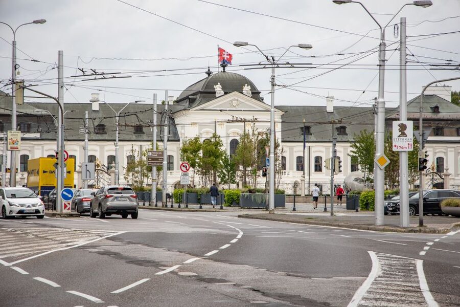 From Vienna: Bratislava Day Trip - Starting at Vienna Hauptbahnhof
