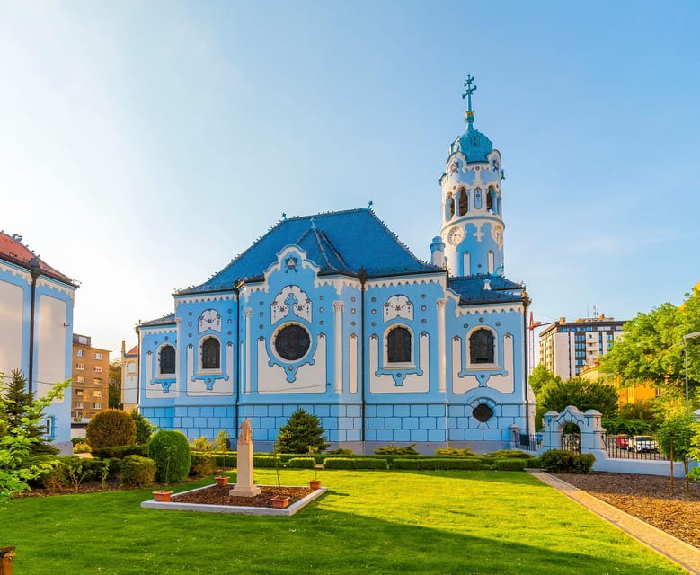 From Vienna: Bratislava with Local Guide, Castle & UFO Views - Bratislava Castle and the first city view