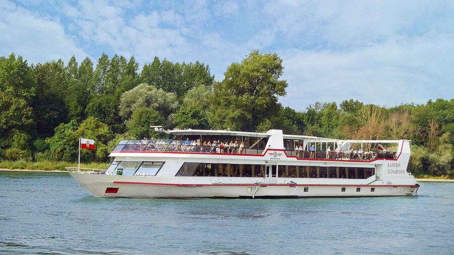 From Vienna: Day Cruise to Bratislava - Boarding the MS Kaiserin Elisabeth in Vienna