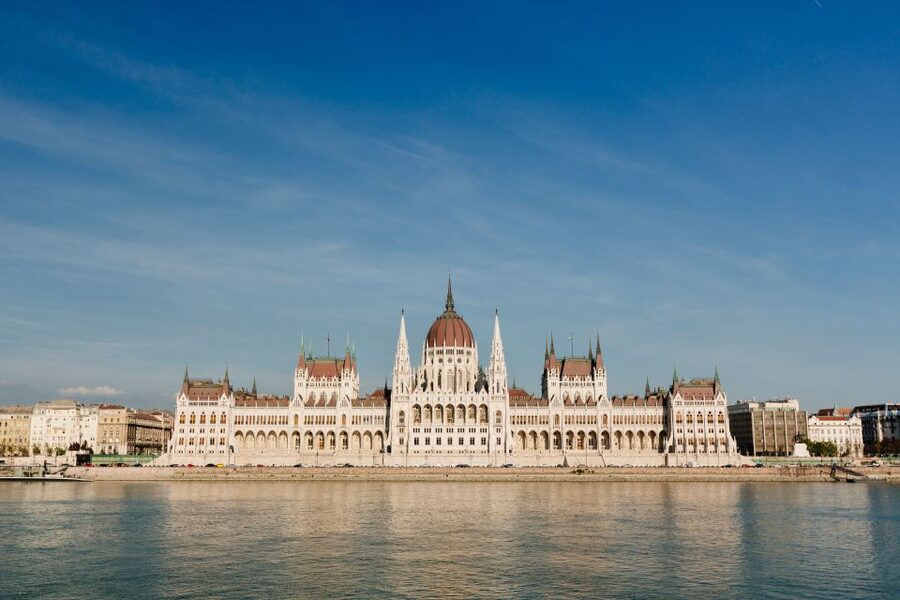 From Vienna: Guided Day Trip to Budapest - Three and a half hours to make Budapest your own