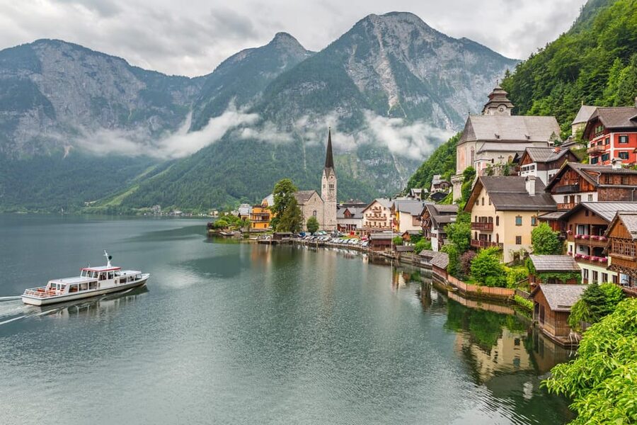 From Vienna: Private Hallstatt Day Tour - Gmunden and Lake Traunsee