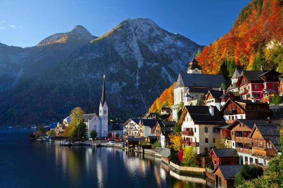 From Vienna: Private Hallstatt Day Tour - Arriving in Hallstatt