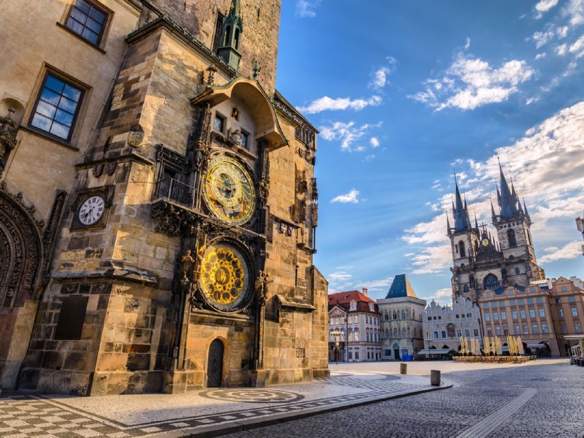 Full-Day Private Trip from Vienna to Prague - A guide who adjusts the day