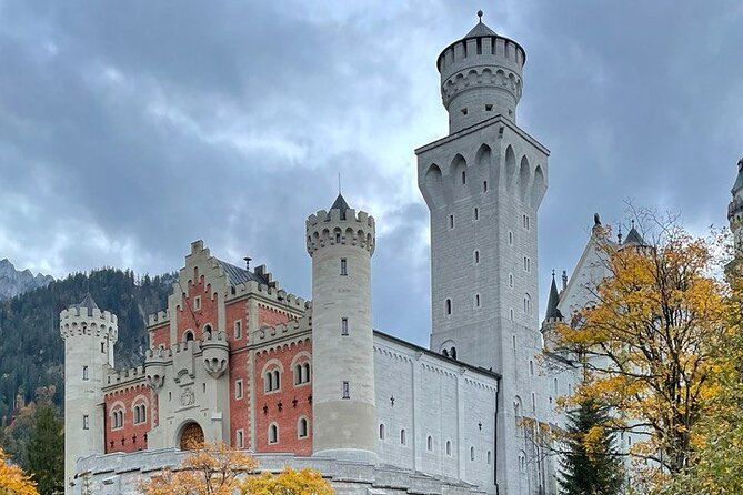 Full day small group Tour in Neuschwanstein from Innsbruck - The alpine road to Bavaria and Zugspitze views