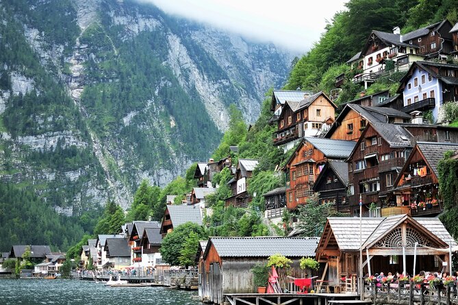 Full Day Tour from Vienna to Wachau, Melk, Hallstatt and Salzburg - Guides can make the difference