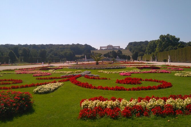 Full-Day Vienna Private Tour from Prague - Belvedere Palace and Peterskirche