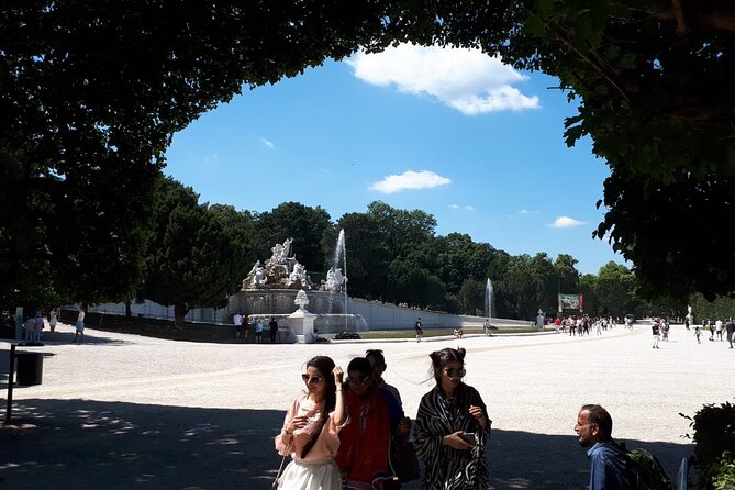 Full-Day Vienna Private Tour from Prague - The guide can make or break the day