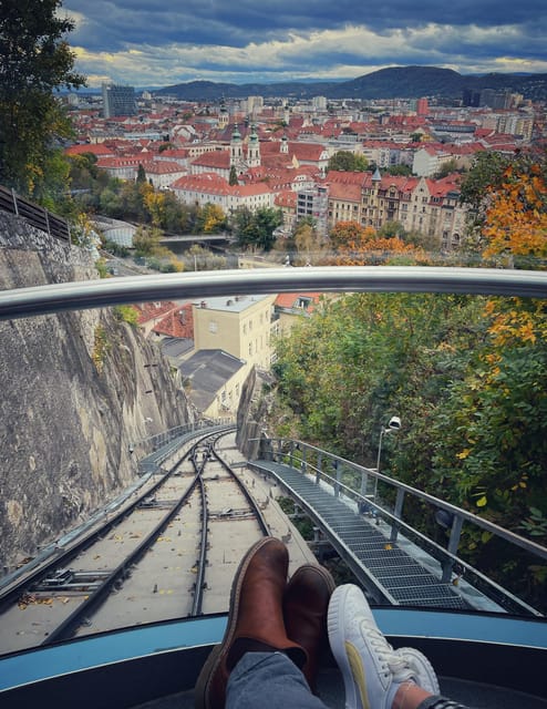 Graz: Funicular Ride & Schlossberg Picnic Experience - Finding the right picnic view