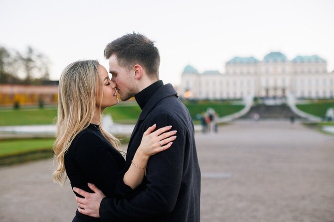 Guided Photoshoot Experience in Wien - A Vienna portrait walk with a sightseeing bonus