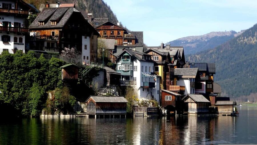 Hallstatt Highlight tour with St. Gilgen Tour from Salzburg - The drive from Salzburg to the lake district