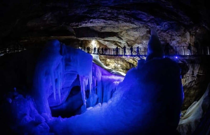 Hallstatt & Ice Cave & 5 fingers Private Trip From Salzburg - From Salzburg to the Dachstein mountains