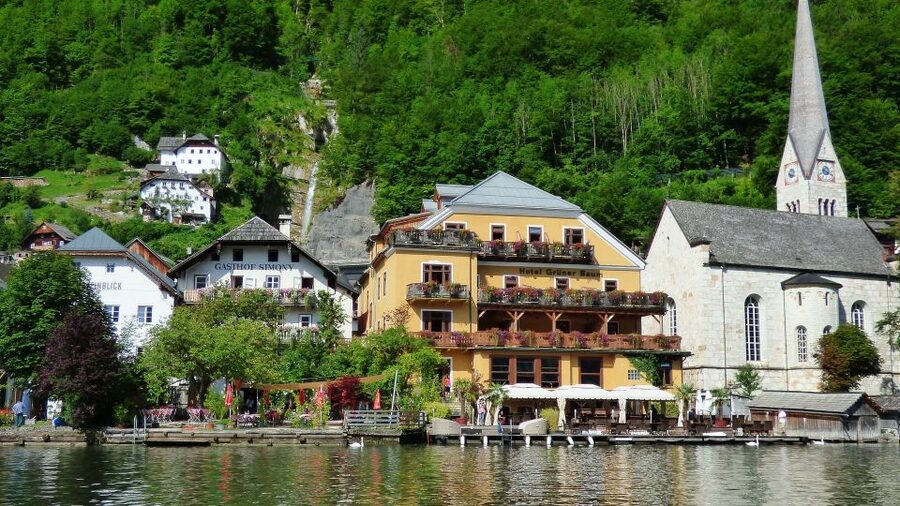 Hallstatt Private Walk Tour - Who will get the most from this walk