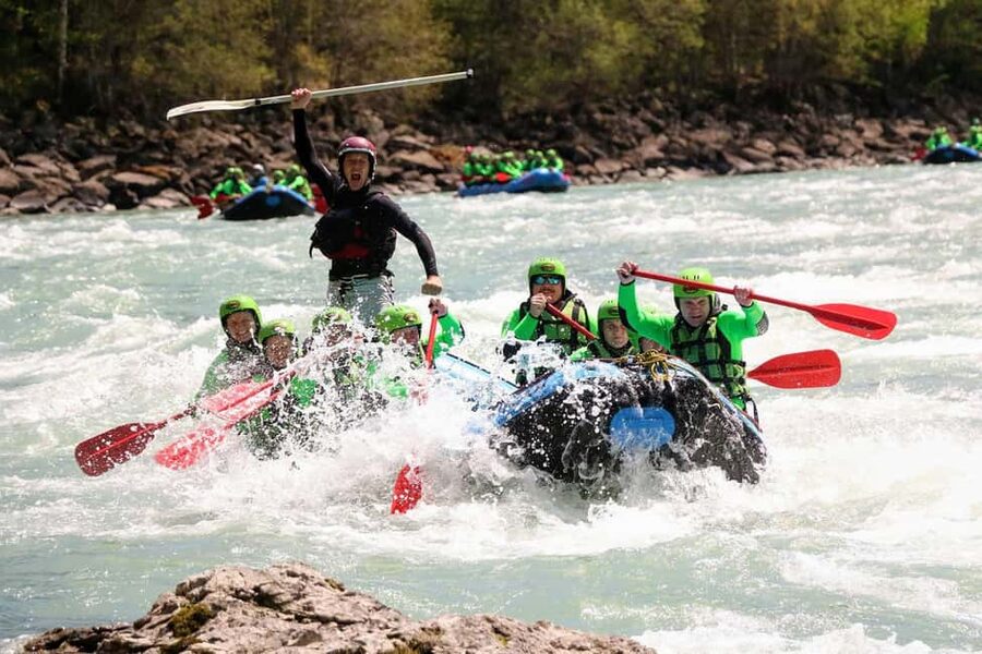 Imst: Rafting the Imster Gorge - A 30-minute safety talk before the river