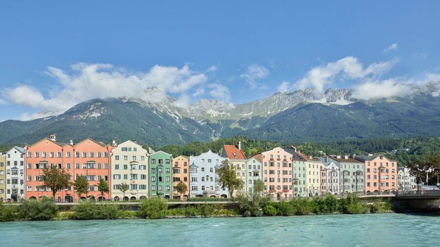 Innsbruck: City Card Including Public Transport - Collecting the card at Burggraben 3