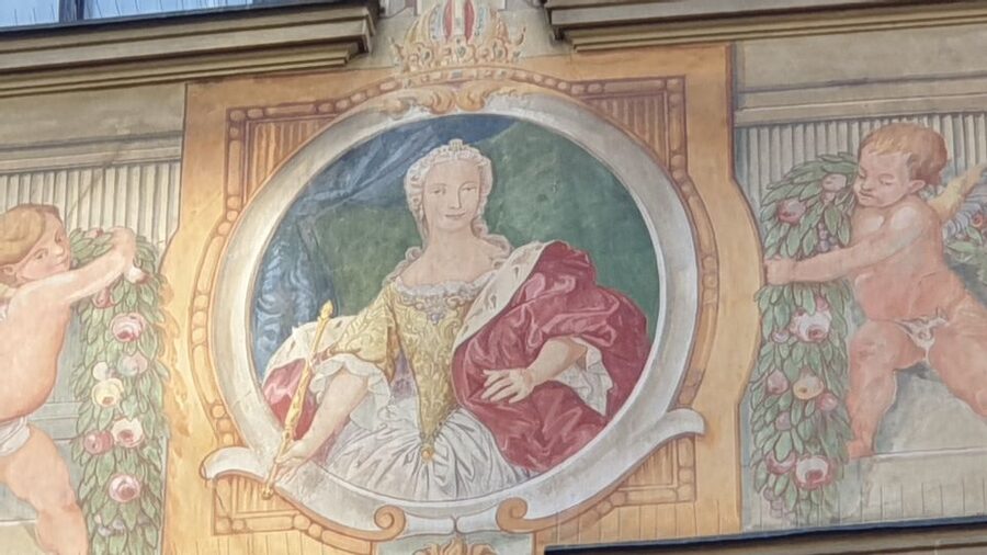 Innsbruck: City Highlights Private Guided Tour - Court Church and the Black Men