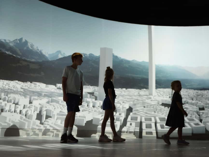 Innsbruck: EXPERIENCE TIROL - Immersive Show Flex Ticket - Arrival and what to leave behind