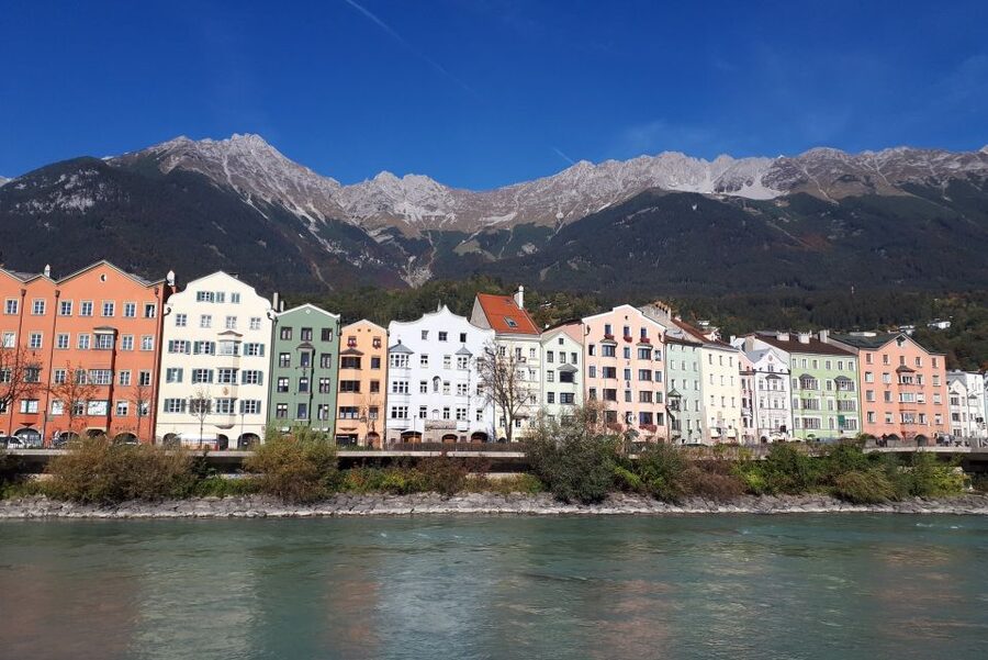 Innsbruck: Express Walk with a Local in 60 minutes - A fast introduction to Innsbruck’s old center