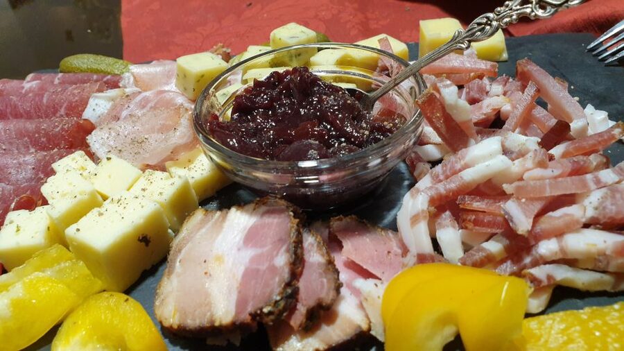 Innsbruck: Food Walking Tour with a Licensed Guide - Key points at a glance
