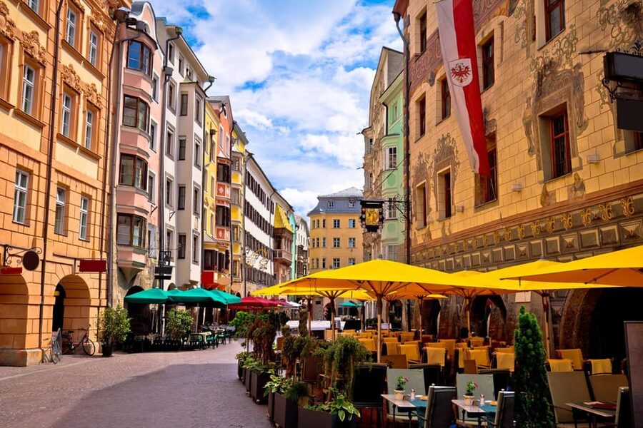 Innsbruck Old Town Highlights Private Walking Tour - What the private guide adds