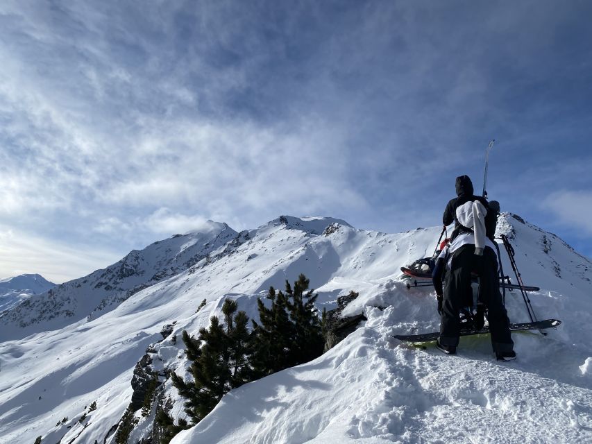 Innsbruck: Priv. Guided Snowy Mountain Hike /Snowshoe´s - Choosing between Hafelekar, Patscherkofel, and the other mountain areas