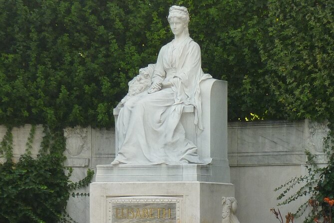 Introducing Vienna Walking Tour: The Capital of the Habsburgs - Hero’s Square and Austria’s government system