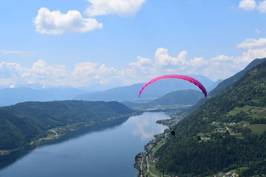 Kärnten/Villach: Tandem Paragliding Flight - From Gerlitzenstraße 2 to the mountain
