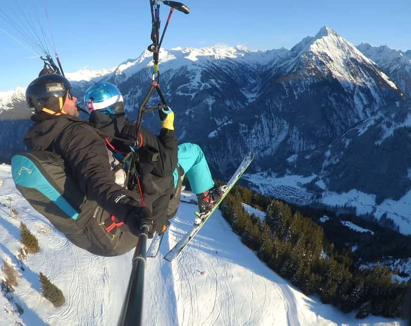 Mayrhofen: Private Paragliding Flight - All Levels - Freedom - Twenty to twenty-five minutes over the Zillertal