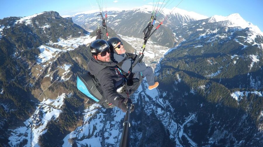 Mayrhofen: Private Paragliding Flight - All Levels - Freedom - Landing near the Finkenberger Almbahnen