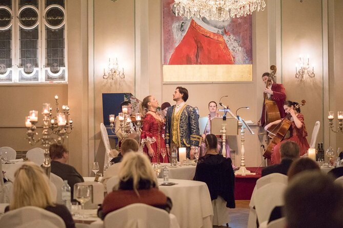 Mozart Dinner Concert in Salzburg - The Amadeus Consort and the appeal of live opera